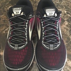 Women’s Brooks Ghost 10 Size 9.5